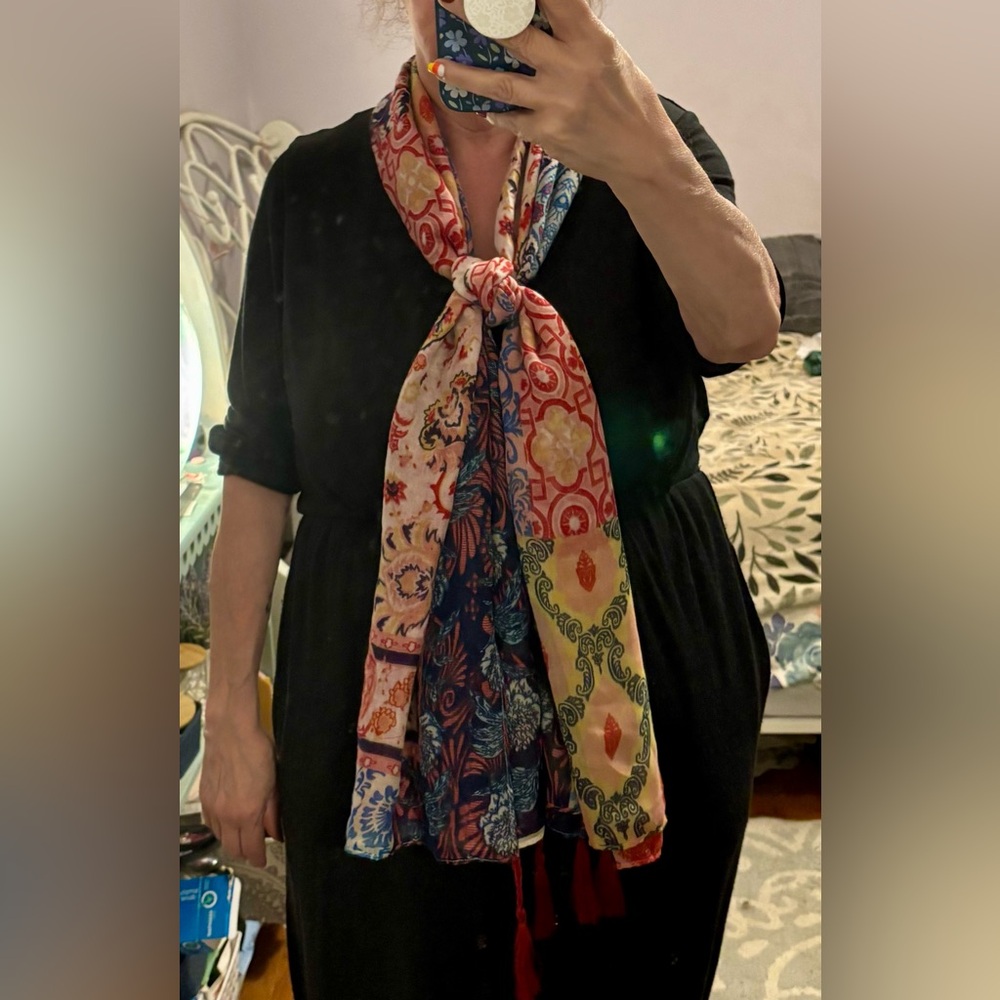 Multicolored Scarf - Picture 5 of 5